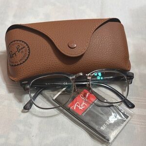 Ray-Ban Unique Eye Glasses with Case